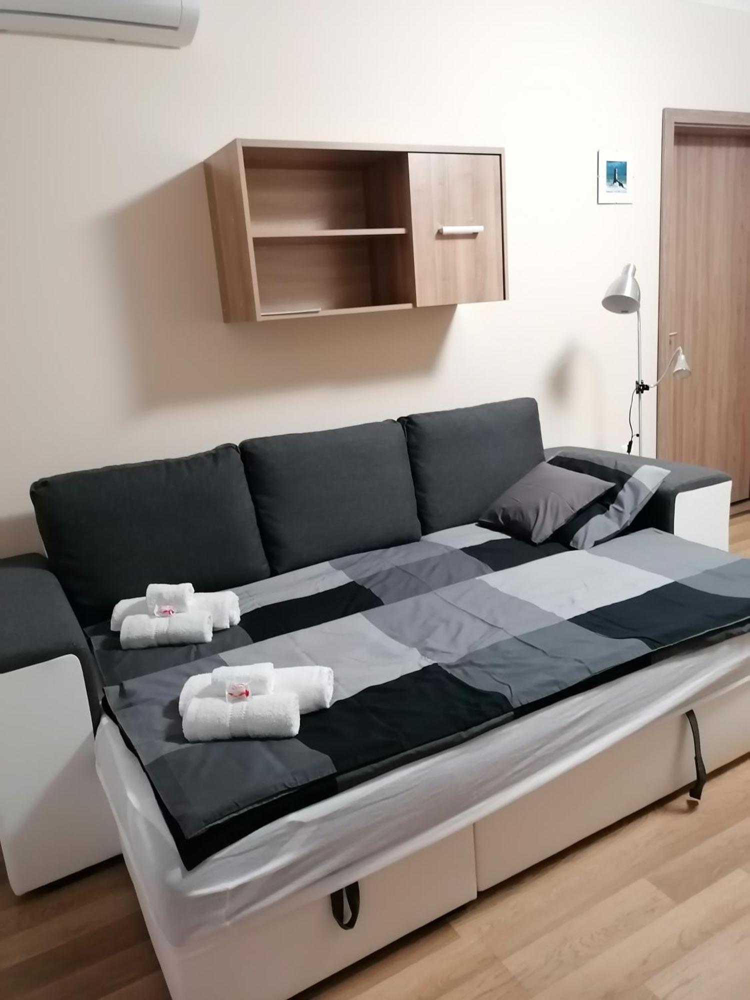 Central Park Apartman Szekszárd Екстериор снимка